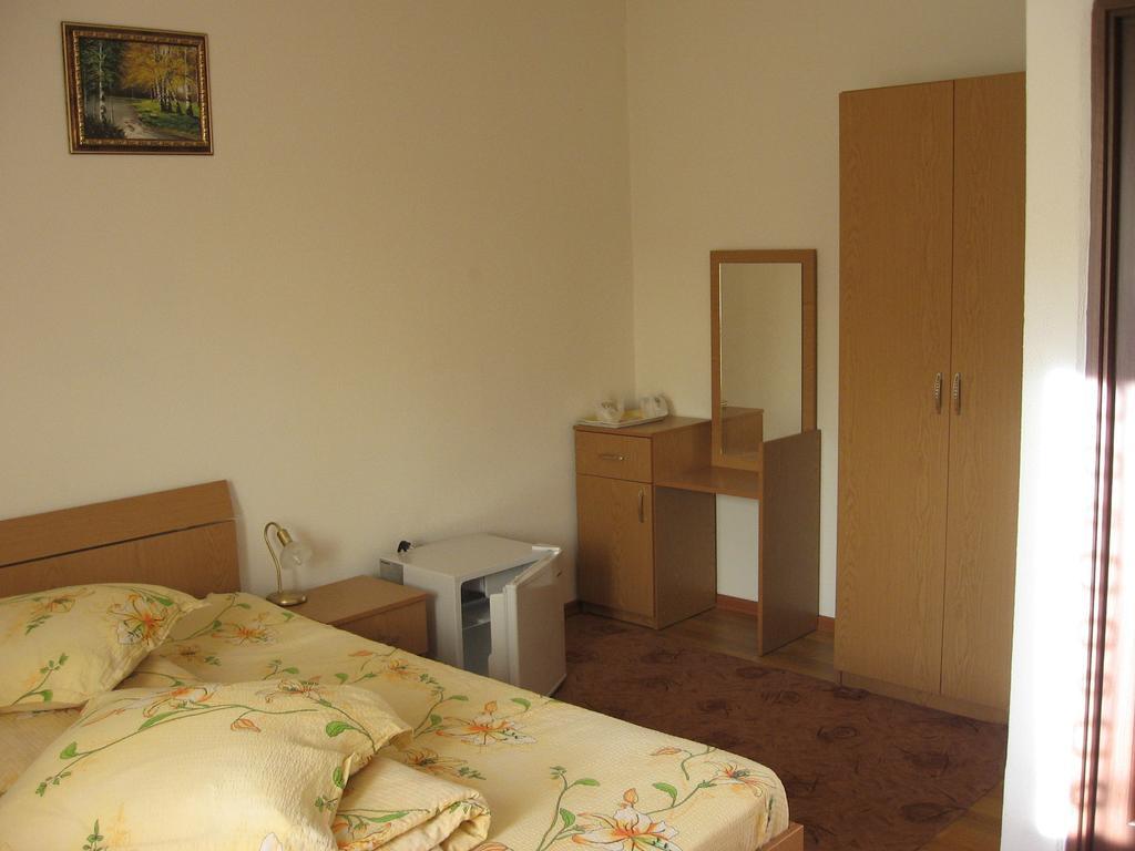 Pensiunea Pomi -Oesti Hotel Albestii Paminteni Ruang foto