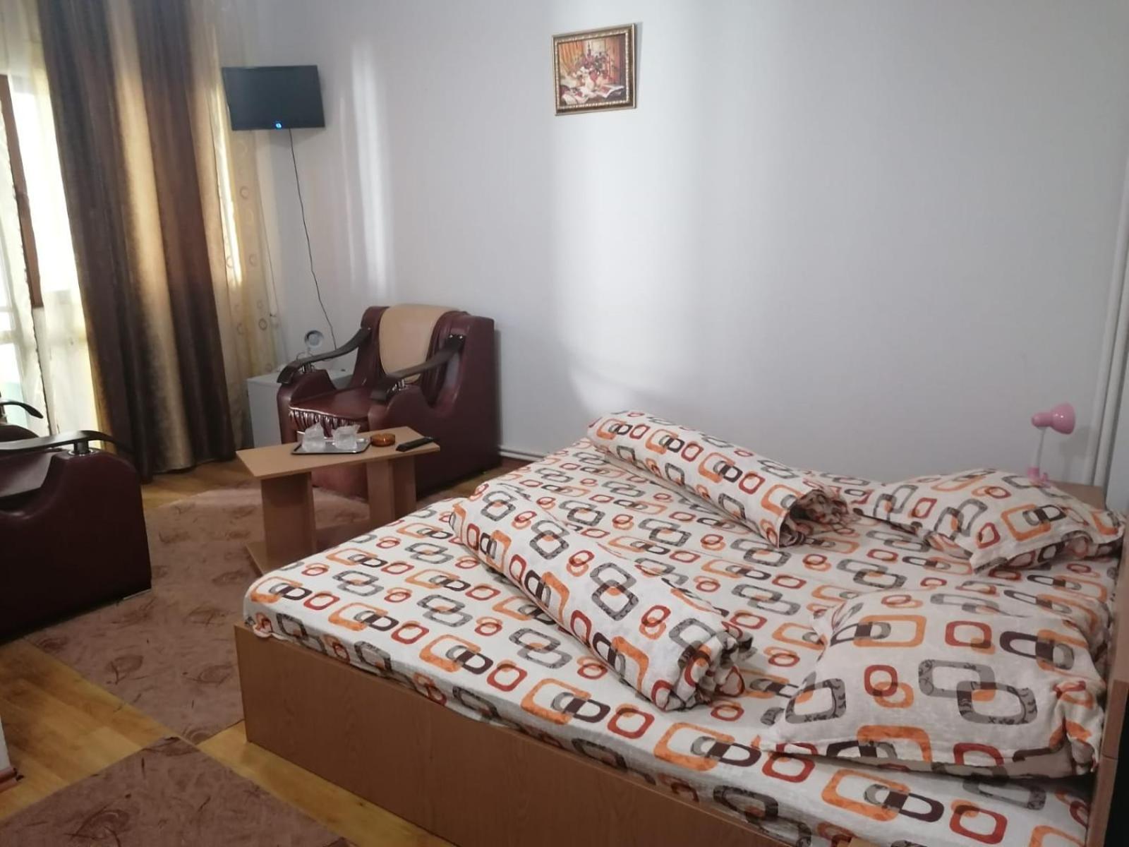 Pensiunea Pomi -Oesti Hotel Albestii Paminteni Bagian luar foto