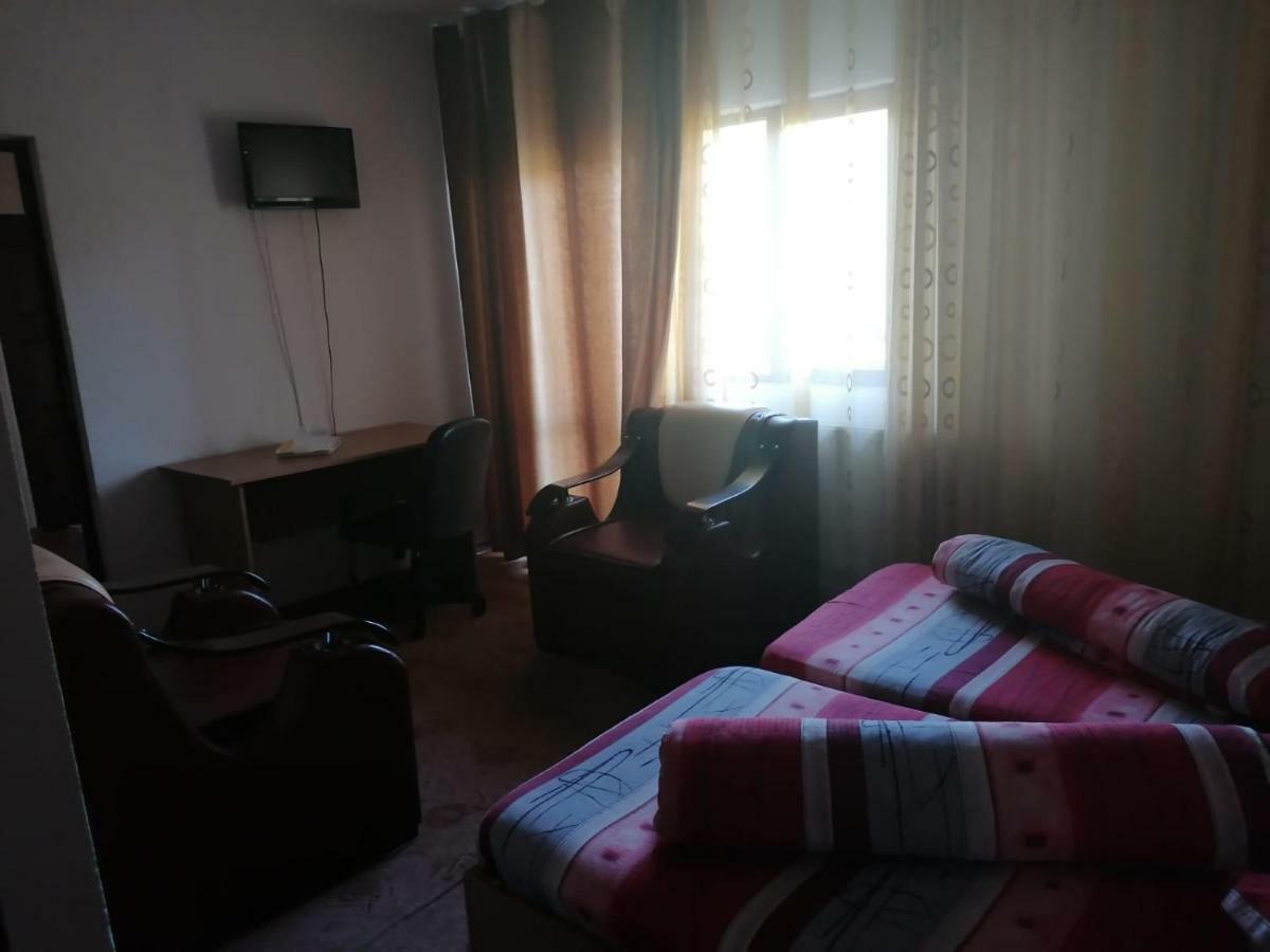 Pensiunea Pomi -Oesti Hotel Albestii Paminteni Bagian luar foto